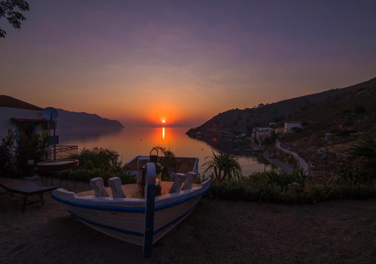 Niriides Hotel Apartments Symi Bagian luar foto