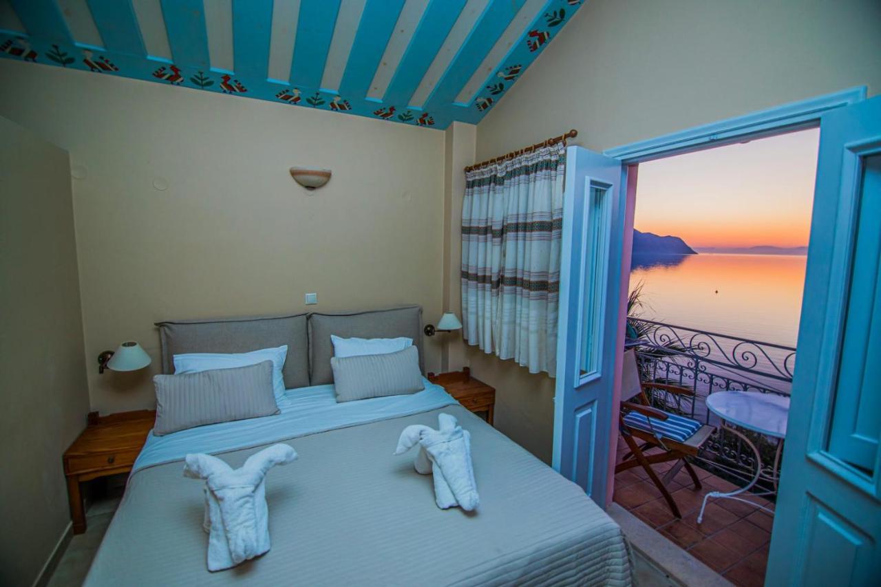 Niriides Hotel Apartments Symi Bagian luar foto