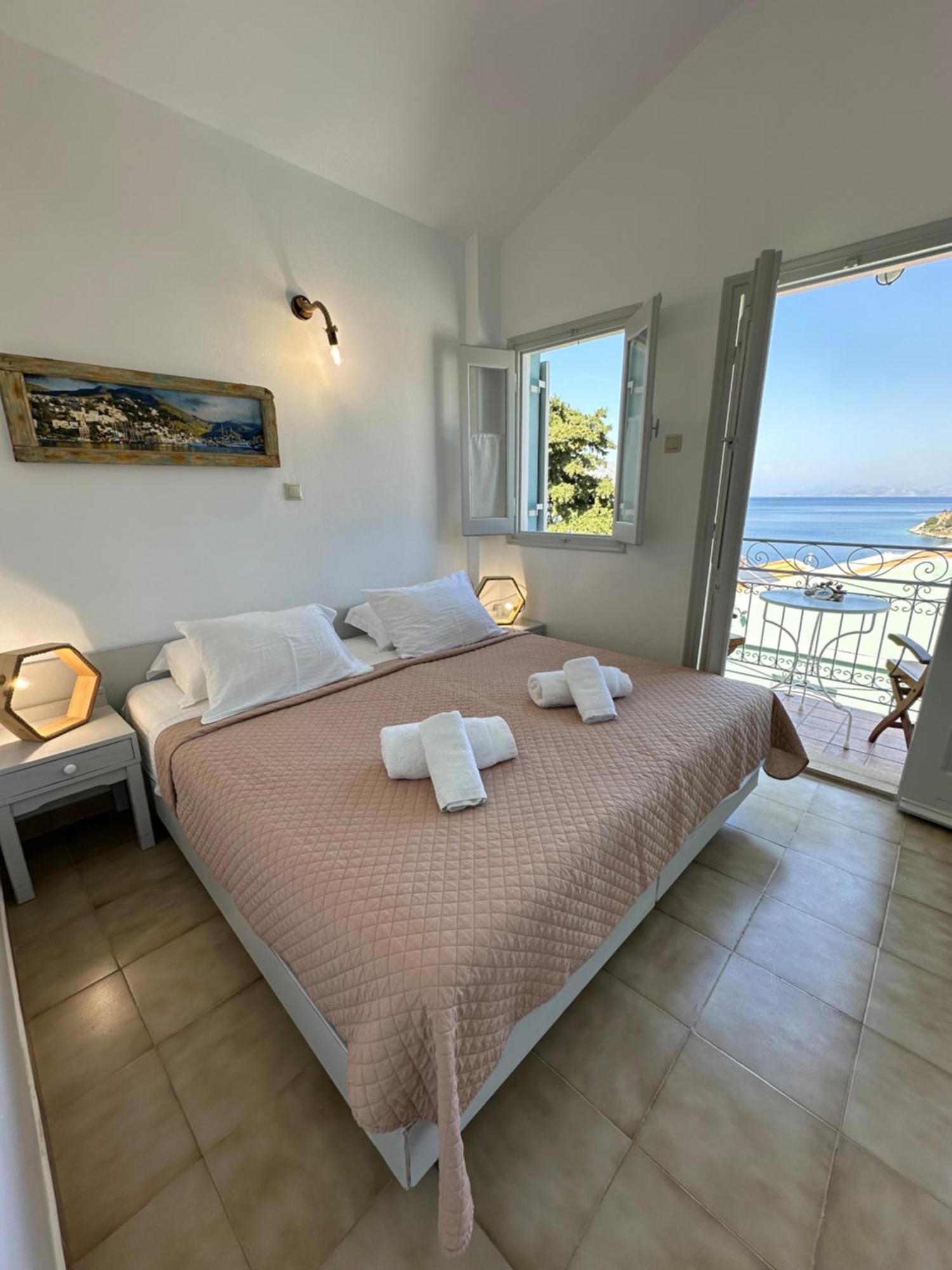 Niriides Hotel Apartments Symi Bagian luar foto