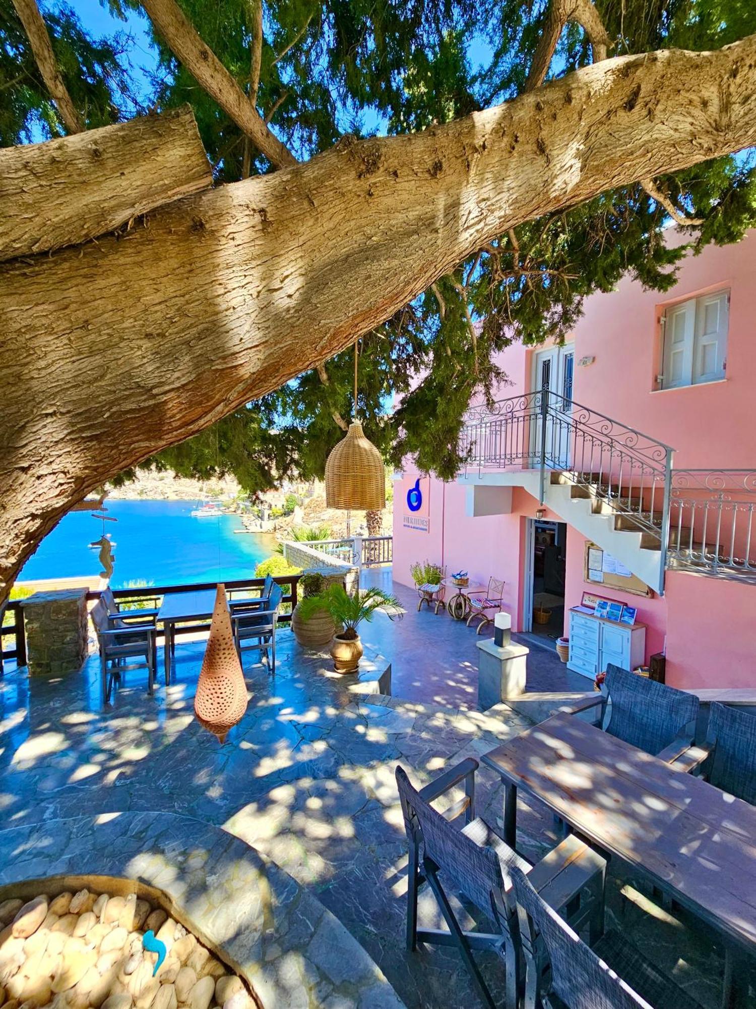 Niriides Hotel Apartments Symi Bagian luar foto