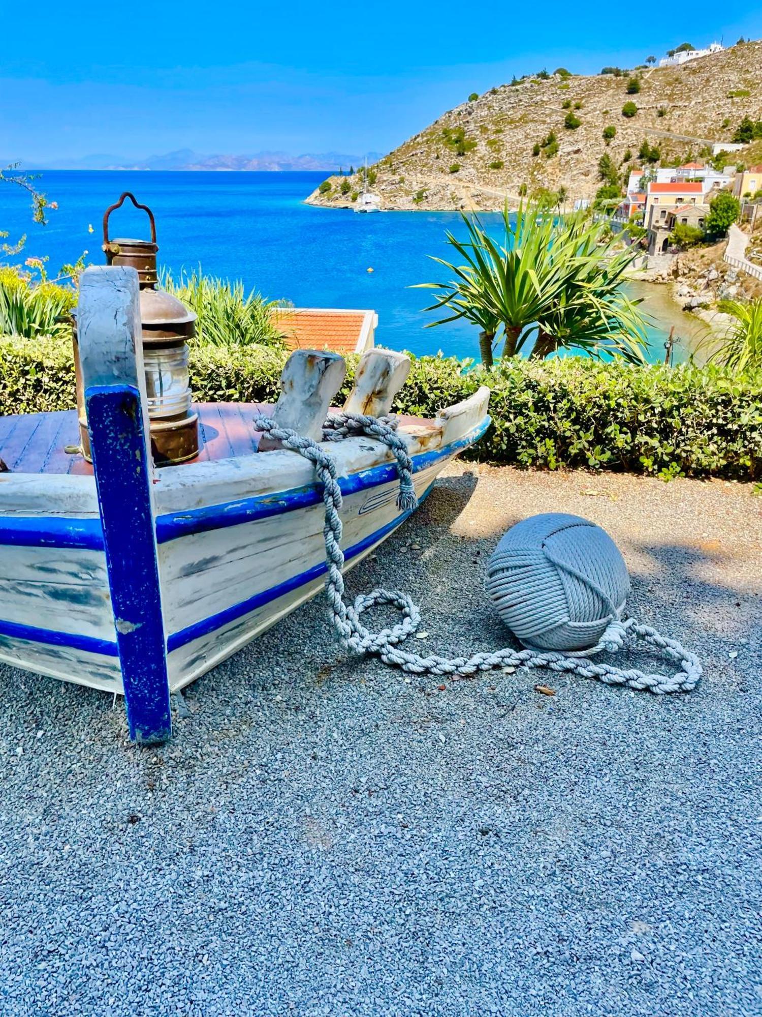 Niriides Hotel Apartments Symi Bagian luar foto