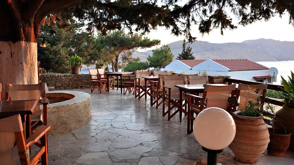 Niriides Hotel Apartments Symi Bagian luar foto